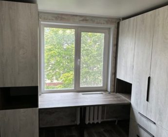 Распашной шкаф с рабочей зоной Эрнест